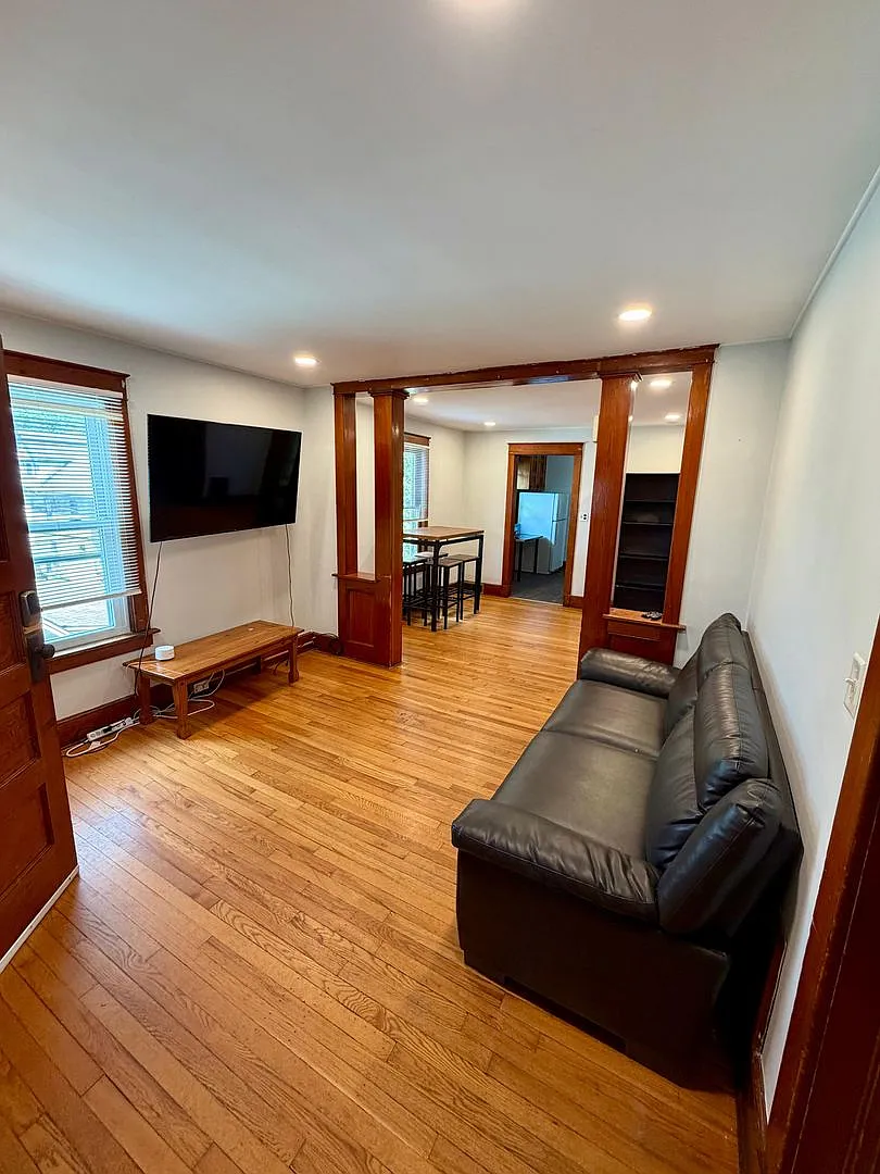 22 Mildred Ave — Photo 2
