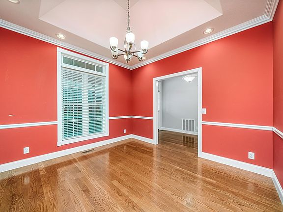 5th image of 364 Avey Cir