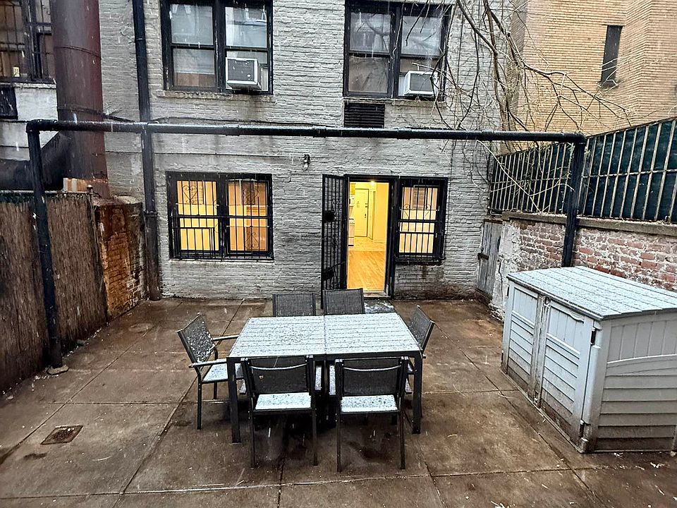 2nd image of 255 W 75th St APT 1H