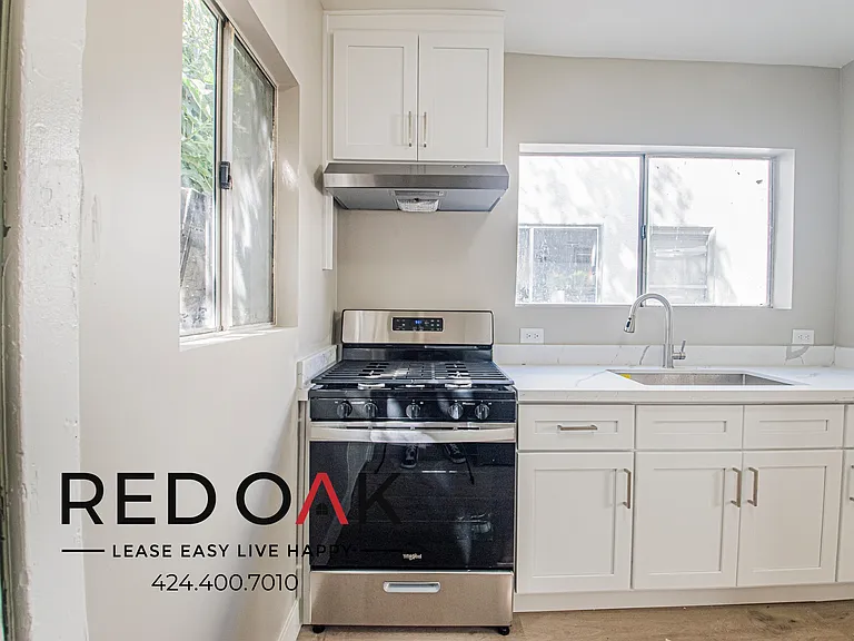 424 E 20th St #424.5 — Photo 14