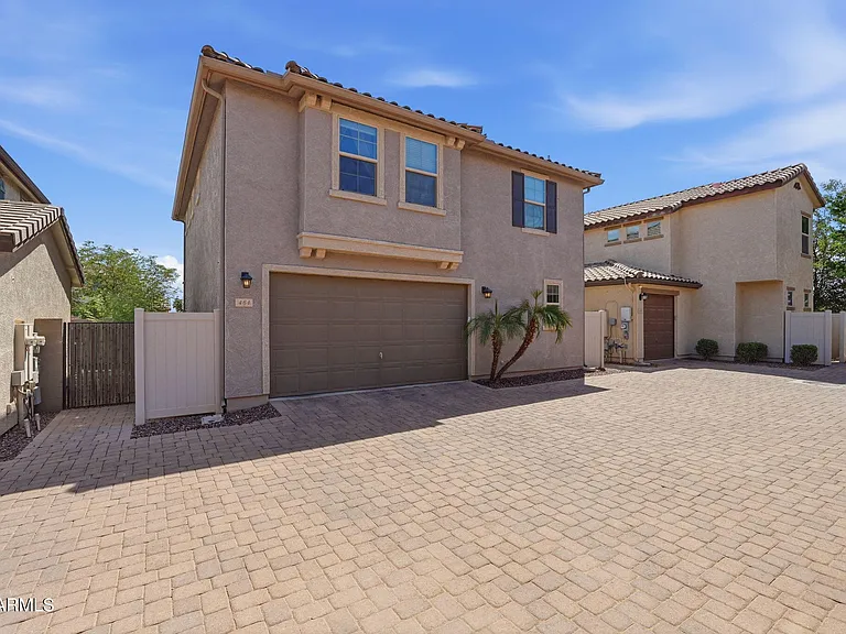 464 N Ranger Trl — Photo 1