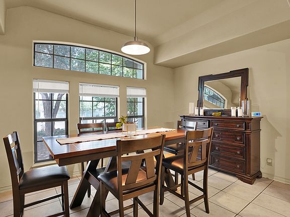3rd image of 2061 Don Pascual Ln