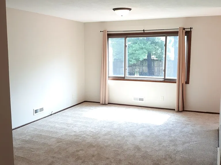 7559 Immanuel Ave S — Photo 2
