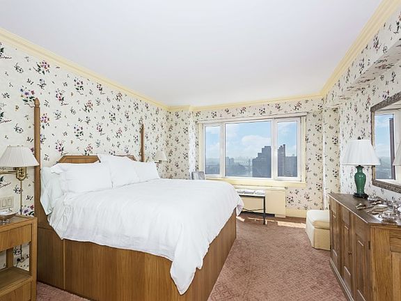 5th image of 60 E End Ave APT 40C