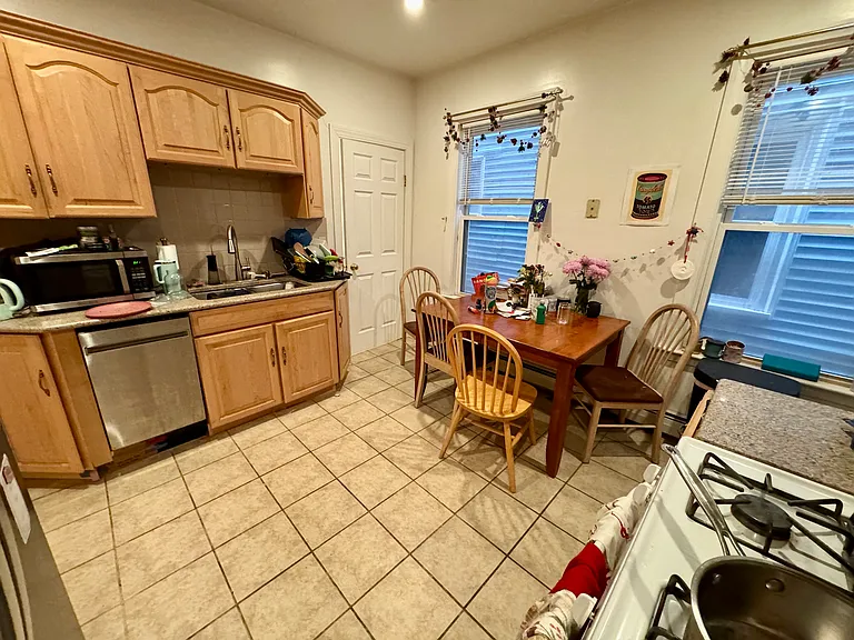 282 River St #1 — Photo 3