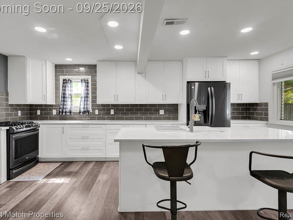 3149 Donley Ave, photo 22