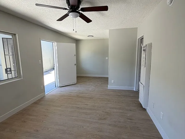 8029 S Hoover St — Photo 6