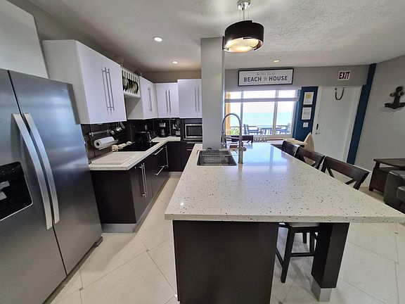 4th image of 1815 N SURF Road #503