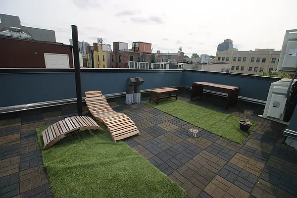 Rented by Delmark Realty LLC | media 24