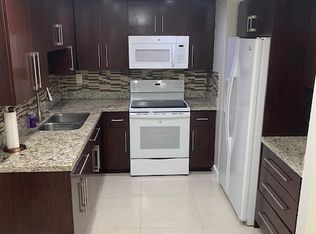 1701 W 42nd Pl APT 44, Hialeah, FL 33012
