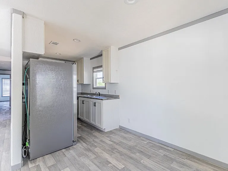 193 Live Oaks St #1 — Photo 7