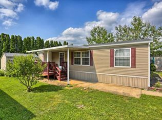 11 Moccasin Dr, Ephrata, PA 17522