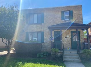 615 Lincoln Ave #B, Elgin, IL 60120