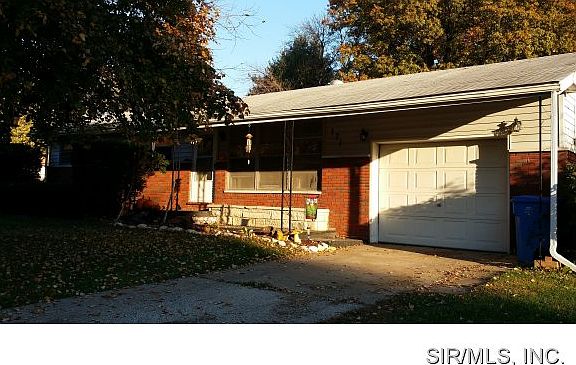 3rd image of 171 N Clearview Dr