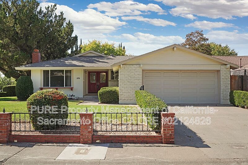 1st image of 123 Glenville Cir