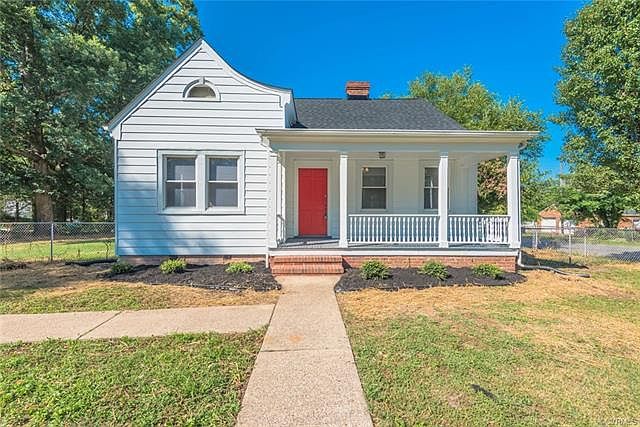 1st image of 212 Saint Claire Ln