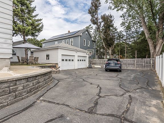 3rd image of 277 Cumberland Rd