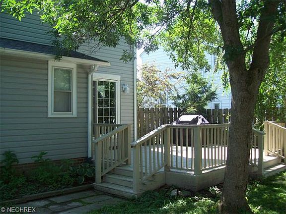 2nd image of 190 Gibson St