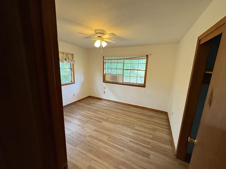 1667 Highway 404 — Photo 15