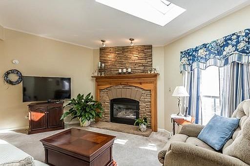 4th image of 6101 Island Dr