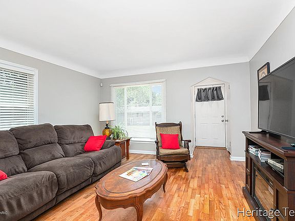 4th image of 2530 Mc Kee Ave SW