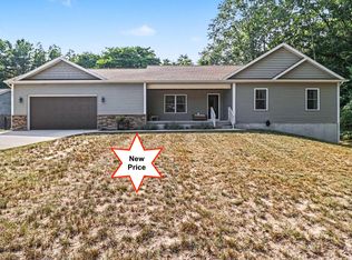 2047 N Lakeshore Dr, Ludington, MI 49431