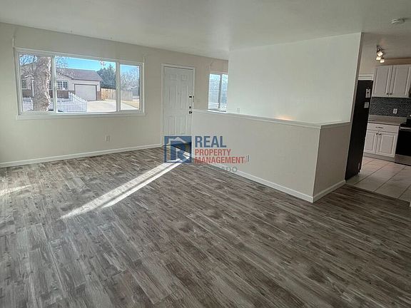5th image of 918 Mesa Ct