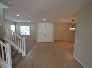 42145 Summer Ln, Lancaster, CA 93536