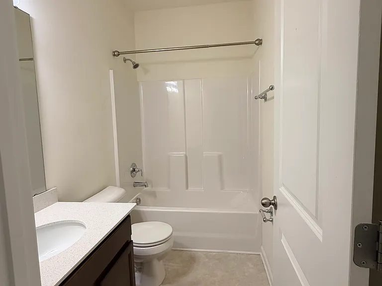 1113 Epiphany Rd — Photo 24