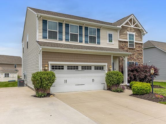 2nd image of 118 Stirling Way