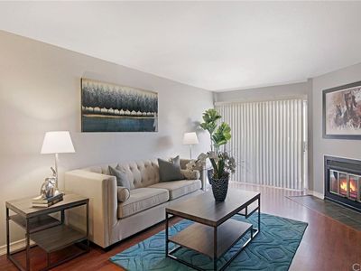 11930 Avon Way APT 106, Los Angeles, CA, 90066