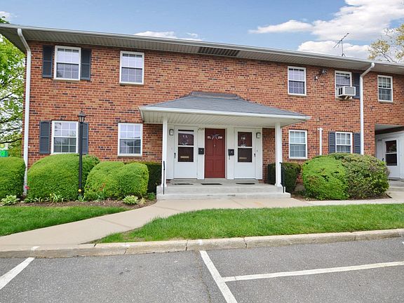2nd image of 2539 Jerusalem Ave APT 2L