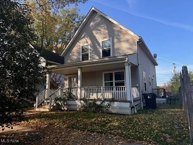 2056 W 45th St photo 1