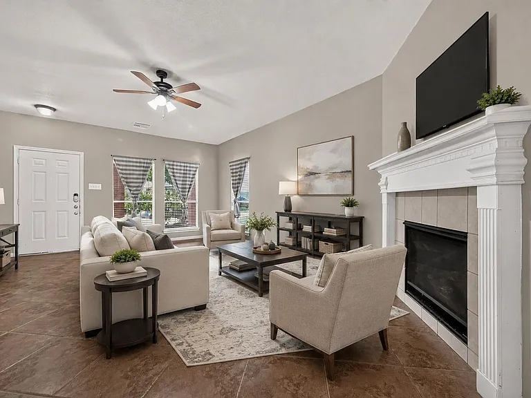 2110 Castle Gardens Ln — Photo 6