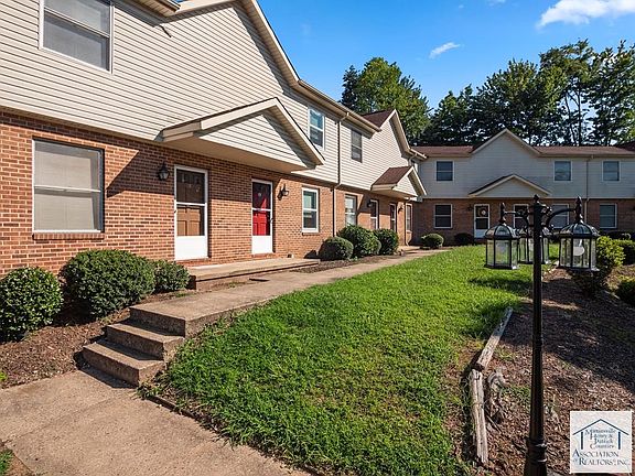 4th image of 50 Foxtree Dr