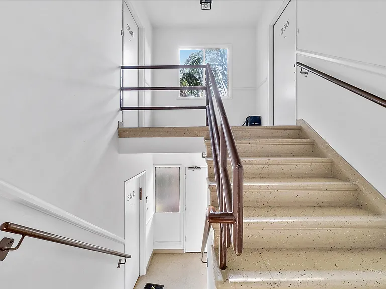 350 S Camden Dr #A — Photo 7