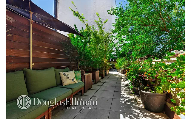 Sold by Douglas Elliman | media 24