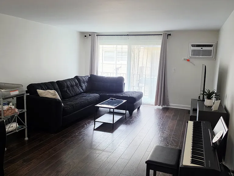 6161 W Higgins Ave #107 — Photo 9