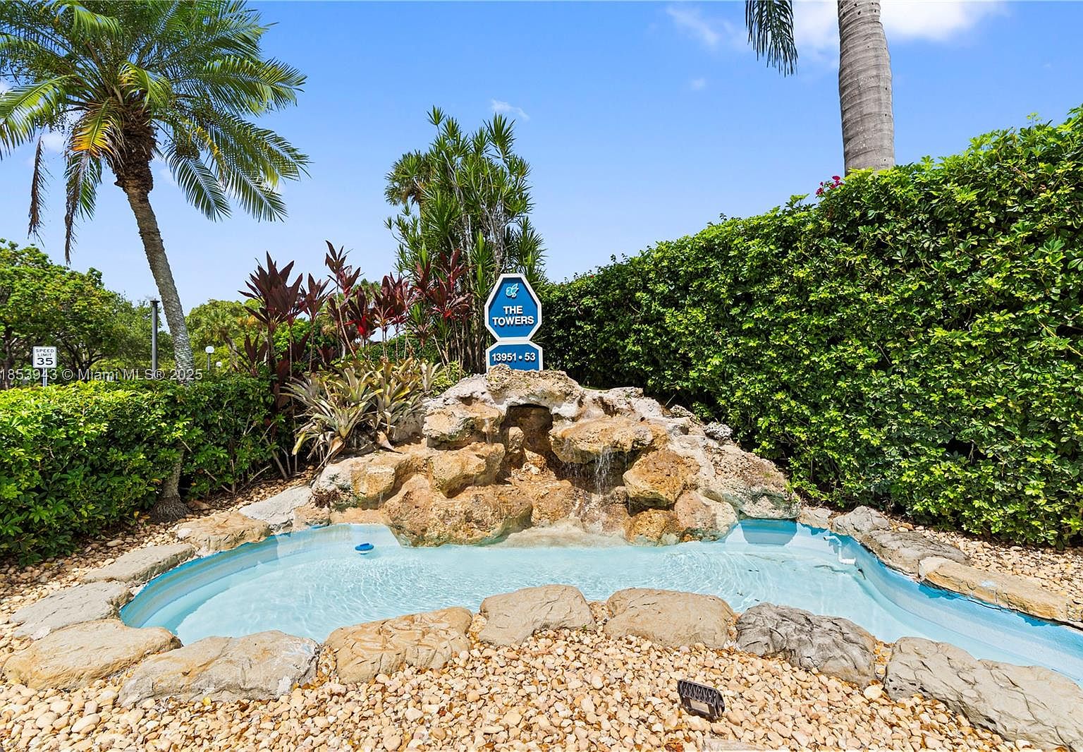 13953 Kendale Lakes Cir #305B