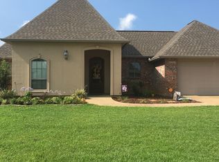 93 Acadia Ln, Pineville, LA 71360