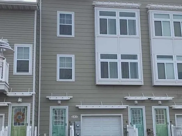 6413 Ocean Ave N Unit A, Arverne, NY 11692