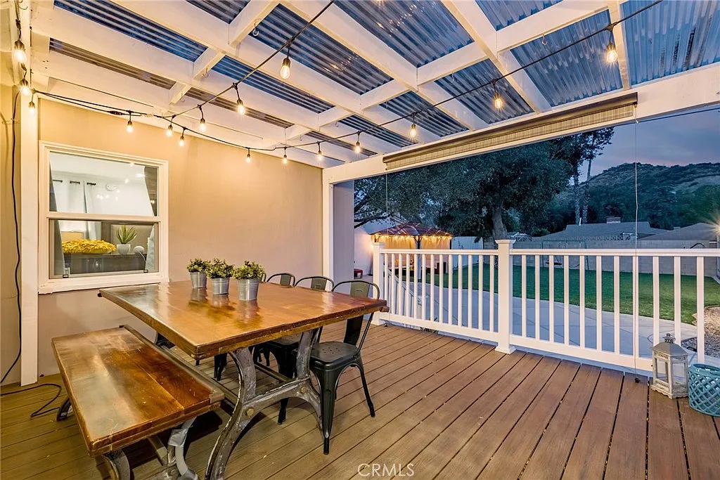 3 bed, 2.5 bath, 1935 sqft, $6,500 — Photo 4