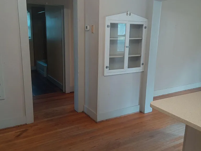 818 Merry Ln — Photo 14