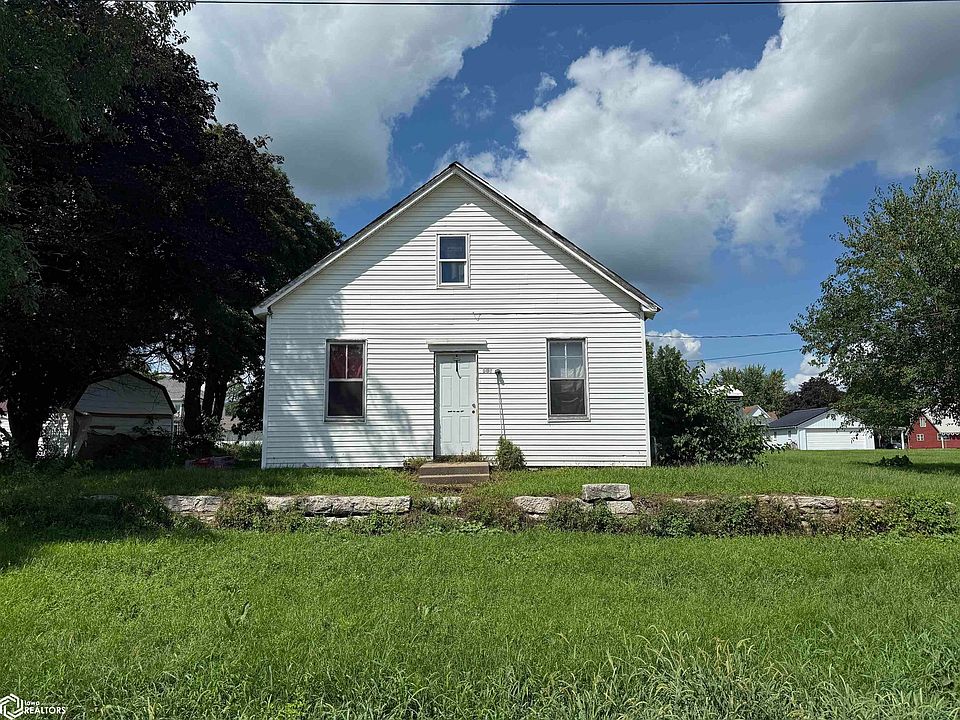 1st image of 108 SE 4th St