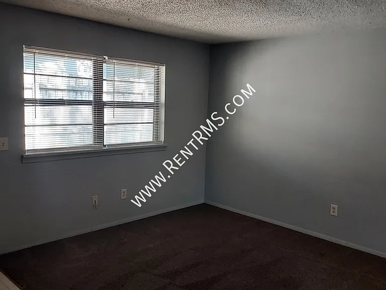 1213 Yuma St — Photo 7