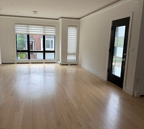 3rd image of 425 Grandview Pl #425
