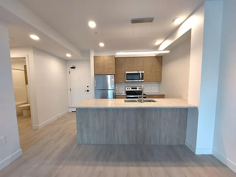 494 Goldstream Ave — Photo 35