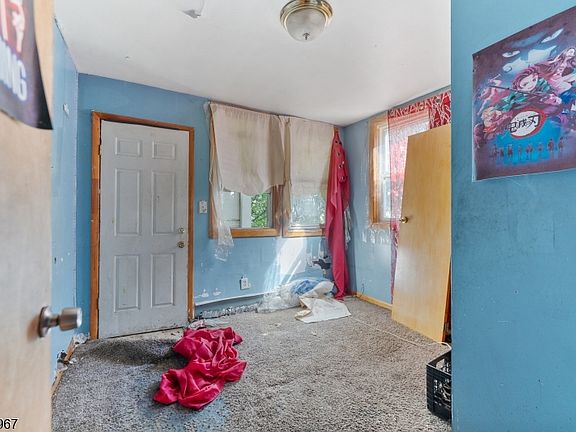 3rd image of 455 4Th Ave