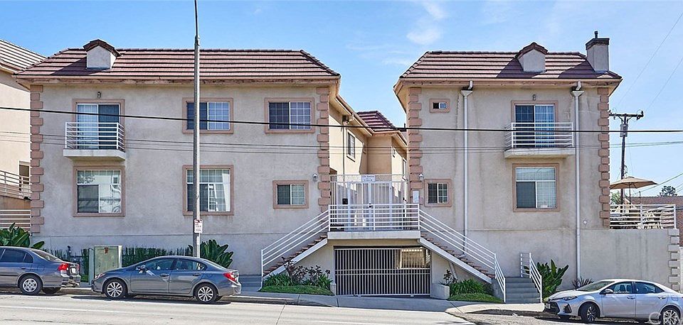 1st image of 2256 Montrose Ave Unit 11