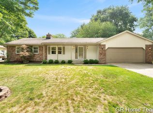4542 Terry Dr SE, Kentwood, MI 49512